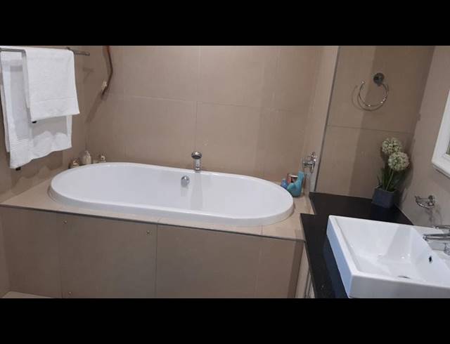 3 BEDROOM APARTMENT FOR SALE IN POINT WATERFRONT